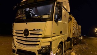 Batmanda tır ile otomobil çarpıştı: 2 yaralı