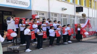 Battalgazi öğretmenlerinden Cumhuriyet Bayramına mini konser