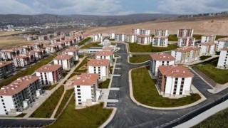 Baybatur: TOKİ tarafından Manisaya 7 bin 80 yeni konut yapılacak