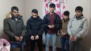 Bayburtta 5 düzensiz göçmen yakalandı
