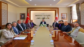 Bayburt'ta dikensiz kuşburnu üretimi değerlendirildi