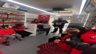 Bayburtta ‘Gezici Kütüphane köy köy geziyor