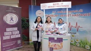 Bayburtta meme kanseri farkındalık standı açıldı
