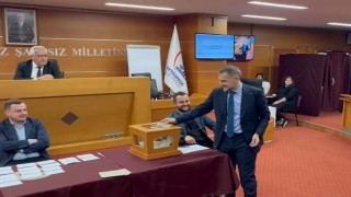 Bayrampaşa Belediye Meclisinde belediye başkan vekili seçimi başladı