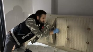 Baza başlığından uyuşturucu çıktı: 4 gözaltı