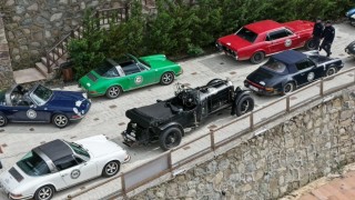 Belçikalı klasik araç tutkunları Artvinde