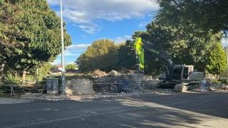 Belediye iş merkezini yıkan CHPli Başkan ifadeye çağırıldı