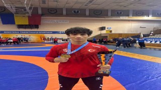 Belediyesporlu güreşçi Balkan şampiyonu oldu