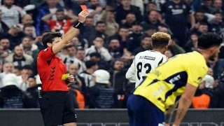 Beşiktaş ile Fenerbahçe arasındaki son 50 derbide 34 kırmızı kart çıktı