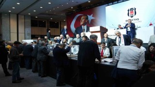 Beşiktaşta divan başkanı adayları oylarını kullandı