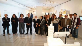 Beyoğlunda Kuşbakışı Filistin Sergisine özel tur düzenlendi