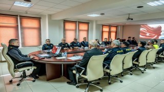 Bilecik emniyeti haftalık operasyon planlarını gözden geçirdi