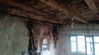 Bilecikte bir eve yıldırım düştü