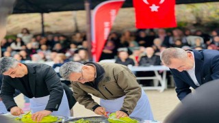 Bilecikte gerçekleştirilen Kabak Soyma Yarışmasında renkli sahneler yaşandı