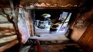 Bilecikte iki katlı evde yangın çıktı