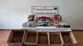 Bilecikte jandarma baskını: Evler uyuşturucu ve kaçak tütün deposu çıktı