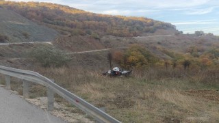 Bilecikte kontrolden çıkan motosiklet devrildi, sürücüsü yaralandı