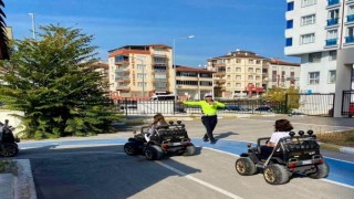 Bilecikte miniklere trafikte güvenli adımlar eğitimi