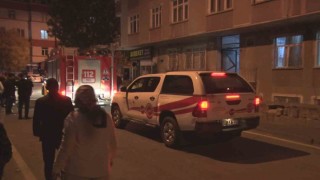 Binadaki fayans çatlağı paniğe neden oldu: bina sakinleri sokağa döküldü