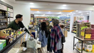 Bingölde havalar soğudu, aktarlarda kış çaylarına yoğun ilgi