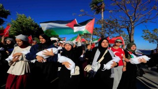 Binlerce Antalyalı Gazze için yürüdü