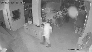 Bir ilçe bu kişinin peşinde