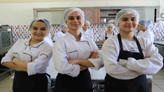 Bir ilçedeki okulların yemek ihtiyacını bu lise karşılıyor: Yıllık 15 milyon ciro yapıyor