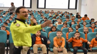 Bitlis Emniyet Müdürlüğünden çocuklara trafik eğitimi