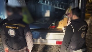 Bitliste 12 düzensiz göçmen yakalandı, 2 organizatör tutuklandı