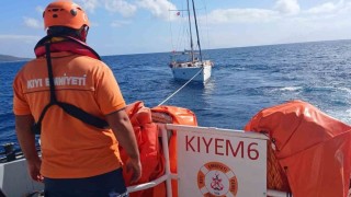 Bodrumda makine arızası nedeniyle sürüklenen tekne kurtarıldı