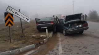 Boluda sürekli kazaların yaşandığı kavşakta yine kaza: 4 yaralı