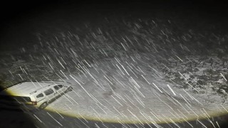 Bolunun yüksek kesimlerine kar yağdı