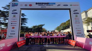 Bosphorun Quarter Marathonunda 3 bin kişi kıyasıya mücadele etti