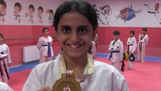 Boyu uzasın diye taekwandoya giden Siirtli Elif, Moldovada aldın madalya kazandı