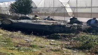 Burdurda 2 otomobil kafa kafaya çarpıştı: 3 yaralı