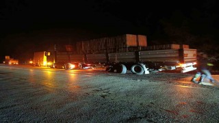 Burdurda otomobil ile tır çarpıştı: 1 ölü, 2 yaralı