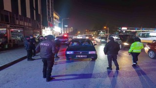 Bursada huzur ve güven uygulaması: Çok sayıda araca ve sürücüye ceza kesildi