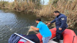 Büyük Menderesteki yasak ağlar temizlendi
