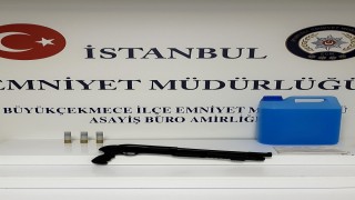 Büyükçekmecede aynı şahsa ait iş yerini kundakladılar, diğerini de kurşunladılar: O anlar kamerada