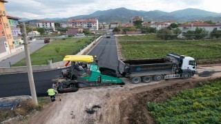 Büyükşehir Belediyesinden Sındırgıda yoğun asfalt mesaisi