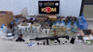 Çanakkalede kaçakçılıkla mücadele operasyonu, çok sayıda sahte alkol ve kaçak silah yakalandı