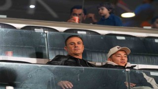 Cannavaro, Başakşehir-Kocaelispor maçının tribünden takip etti