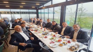 Çaycumada Muhtarlar Günü kutlanarak kahvaltıda bir araya geldiler