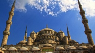 Cenâb-ı Hakk’ın Nazargâhı: Kalp Hutbesi Okunuyor