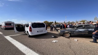 Cenaze yolunda kaza: 3 yaralı