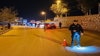 Çeşitli suçlardan aranan 4 şahıs yakalandı