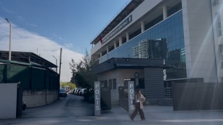 CHPli eski belediye başkanı ve eşi 3 gün süren gözaltının ardından adliyeye sevk edildi