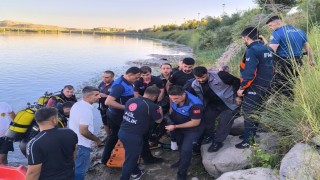 Cizrede köprüden nehre atlayan gencin cansız bedenine ulaşıldı