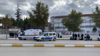 Çorumda bıçaklı kavgada kan aktı: 1 yaralı