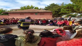 Çorumda ilkokul öğrencilerine yangın eğitimi